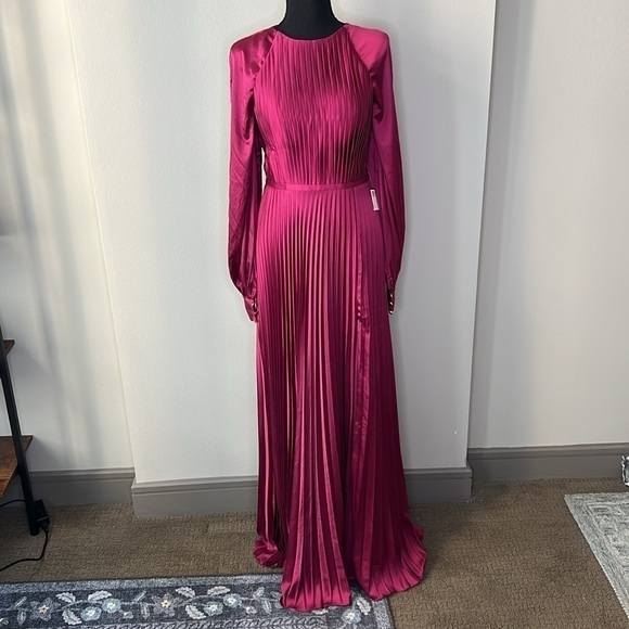Ieena for Mac Duggal 26590 Long Sleeve Pleated High Neck Gown in Berry NWT! - Picture 4 of 12